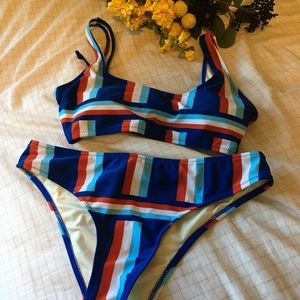 Cute Cupshe bikin set! Size M ❤️🤍💙